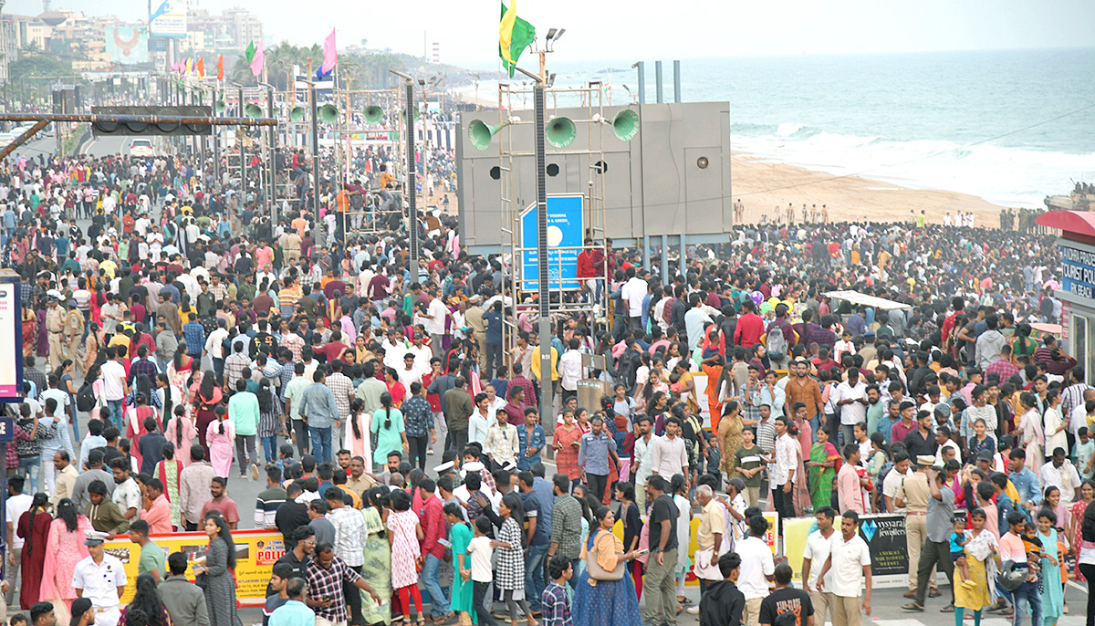 Navy Day Celebration 2023 Visakhapatnam Photos - Sakshi36