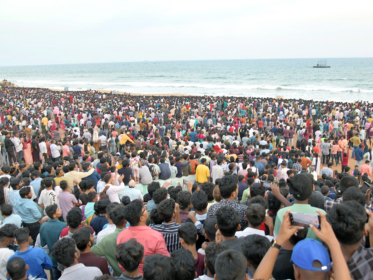 Navy Day Celebration 2023 Visakhapatnam Photos - Sakshi38