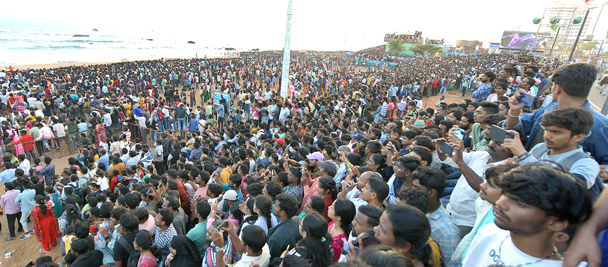 Navy Day Celebration 2023 Visakhapatnam Photos - Sakshi40