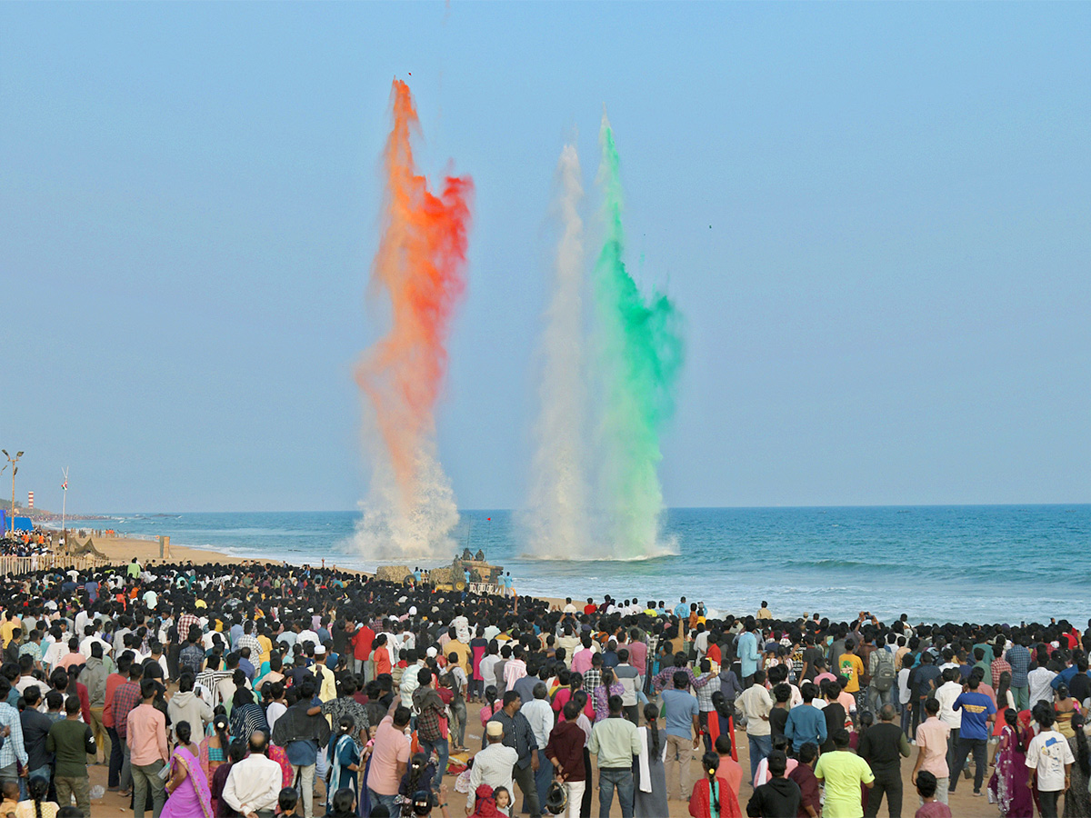 Navy Day Celebration 2023 Visakhapatnam Photos - Sakshi48