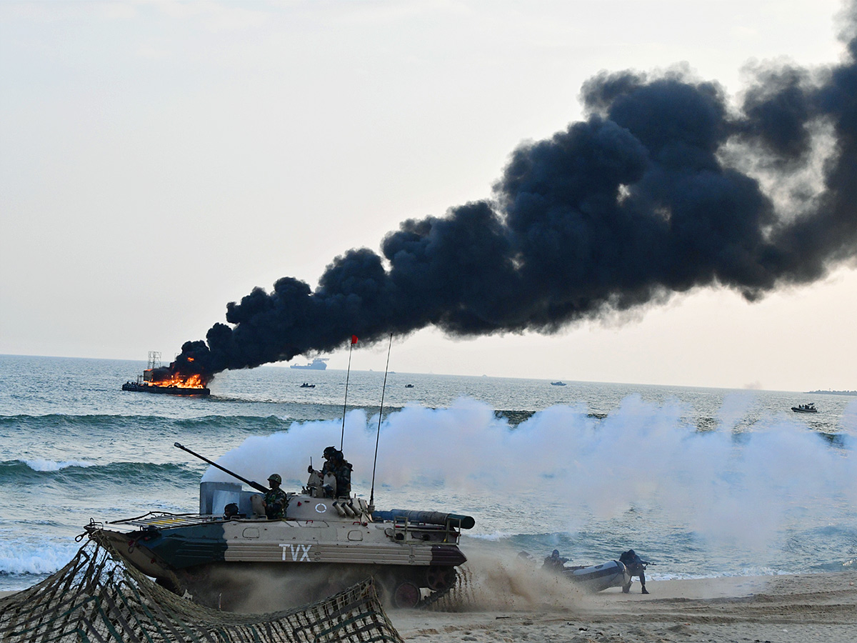 Navy Day Celebration 2023 Visakhapatnam Photos - Sakshi14