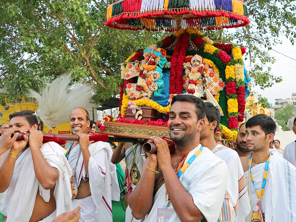 Hare Krishna Golden Temple brahmotsavam Banjara Hills - Sakshi1