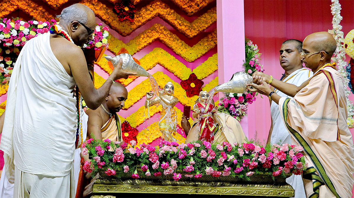 Hare Krishna Golden Temple brahmotsavam Banjara Hills - Sakshi14