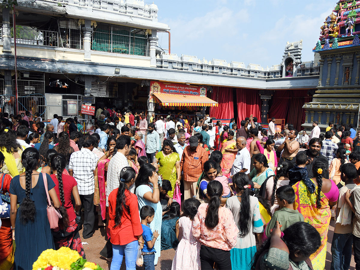 Huge Rush of Devotees at Vijayawada Kanaka Durga temple - Sakshi11