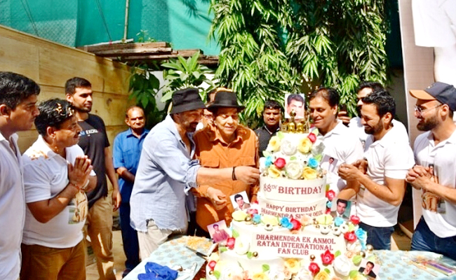 Dharmendra Celebrates His 88th Birthday With Giant 7-tier Cake With Sunny Deol Photos - Sakshi3