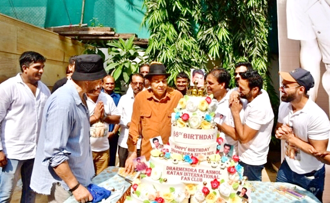 Dharmendra Celebrates His 88th Birthday With Giant 7-tier Cake With Sunny Deol Photos - Sakshi4