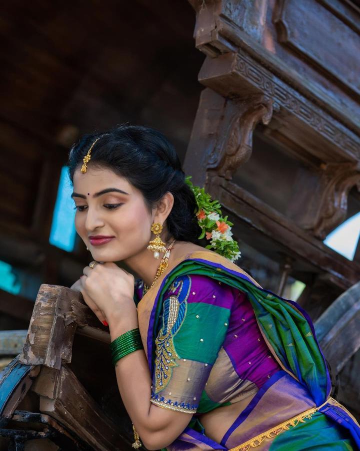 AnanyaNagalla Looks Gorgeous In Traditional Look - Sakshi9