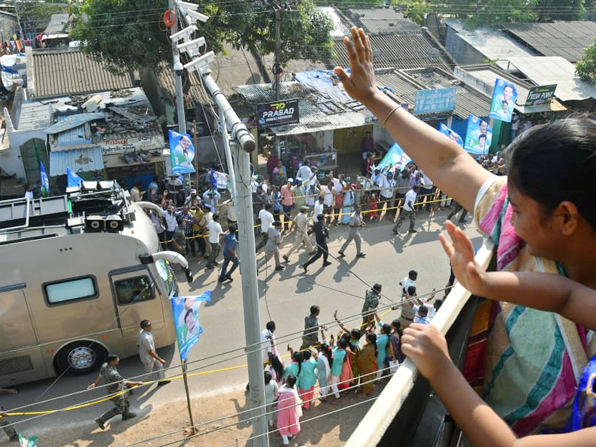 CM YS Jagan Grand Entry At srikakulam Photos - Sakshi2