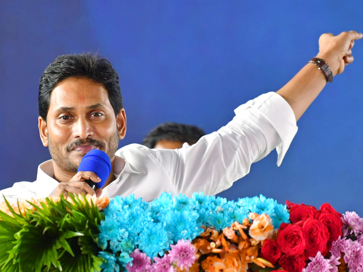 CM YS Jagan Grand Entry At srikakulam Photos - Sakshi20