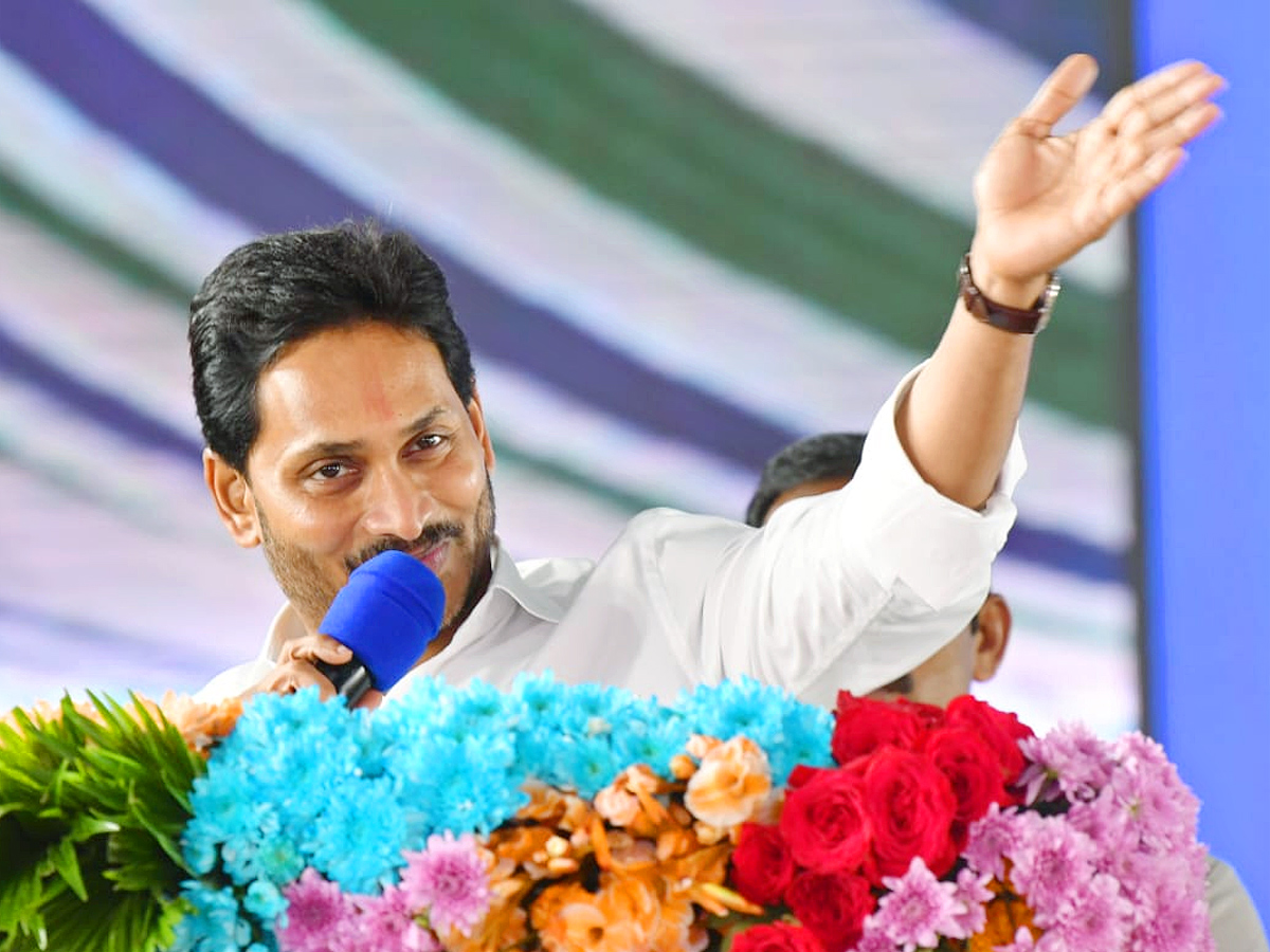 CM YS Jagan Grand Entry At srikakulam Photos - Sakshi23