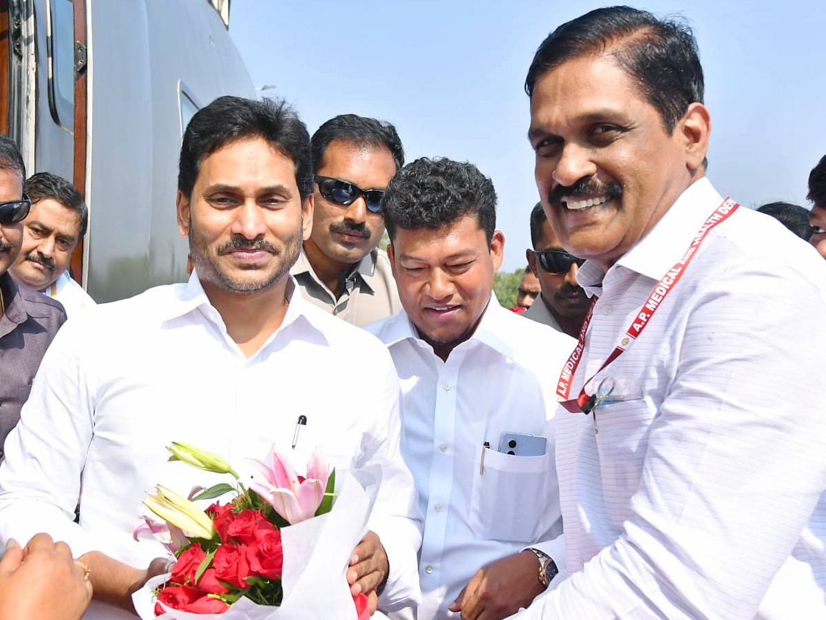 CM YS Jagan Grand Entry At srikakulam Photos - Sakshi11