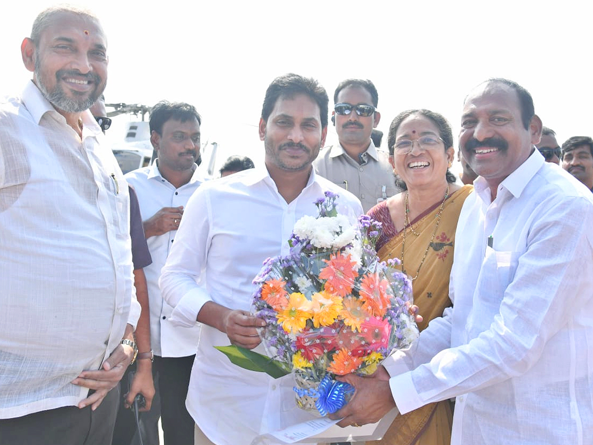 CM YS Jagan Grand Entry At srikakulam Photos - Sakshi13