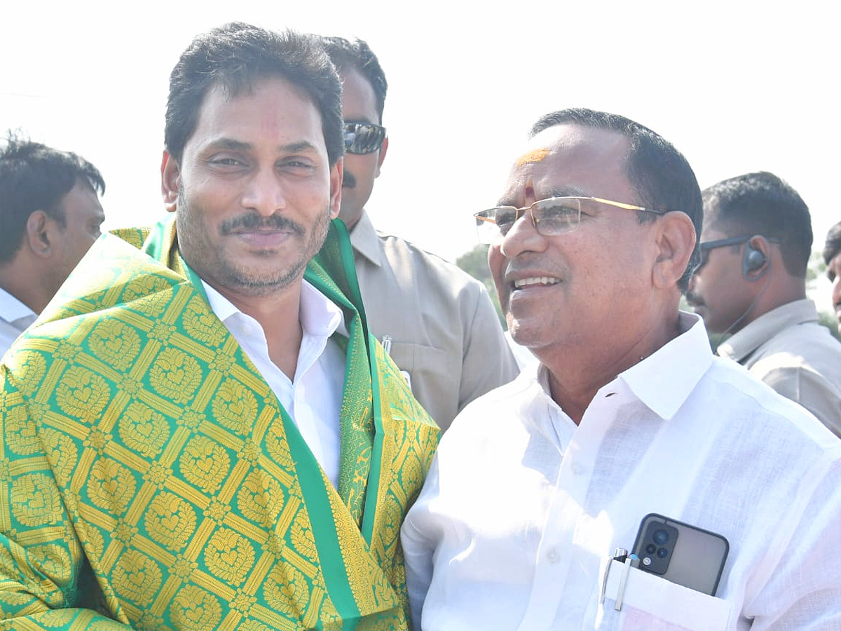 CM YS Jagan Grand Entry At srikakulam Photos - Sakshi16