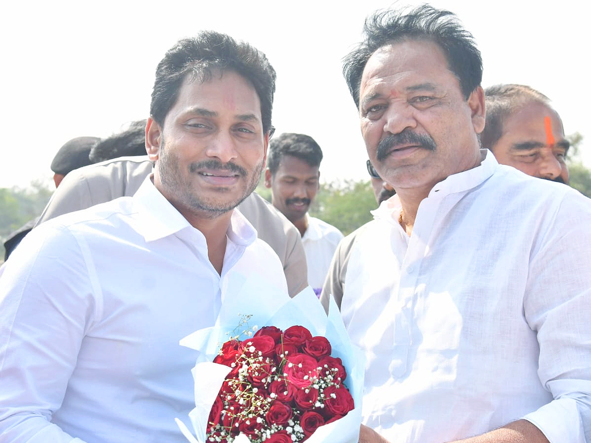 CM YS Jagan Grand Entry At srikakulam Photos - Sakshi17