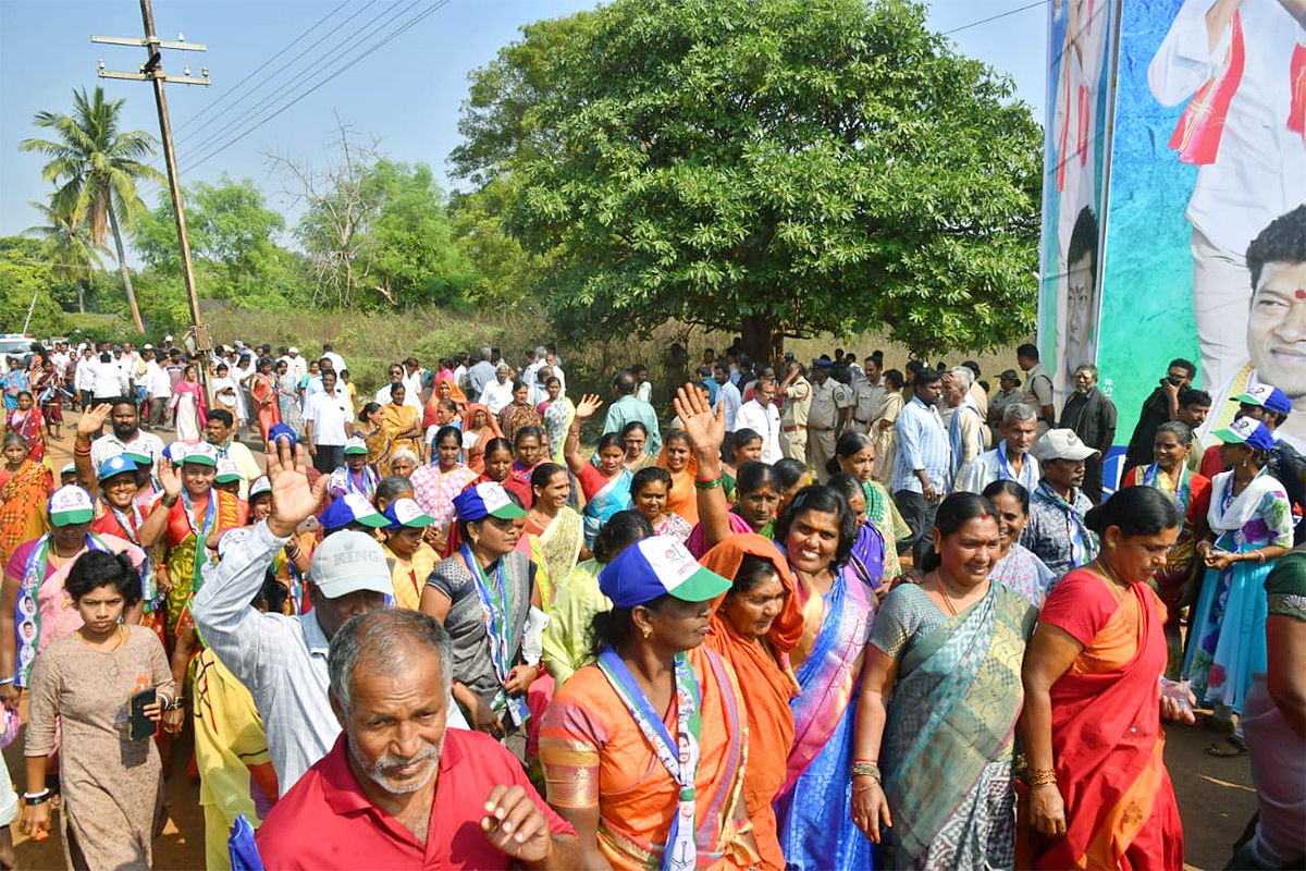 CM YS Jagan Visit Uddanam Photos - Sakshi35