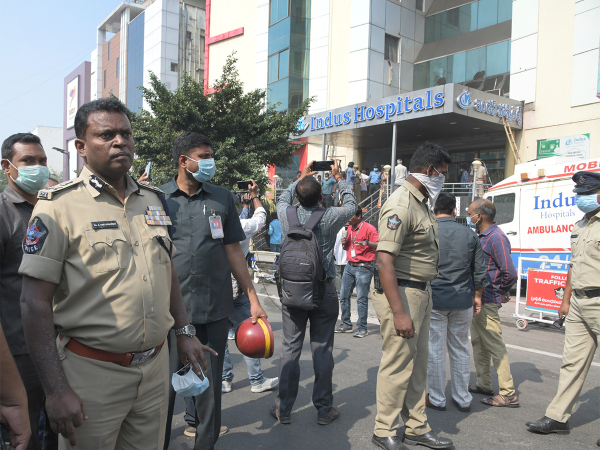 Fire breaks out at Indus Hospitals in Visakhapatnam - Sakshi2