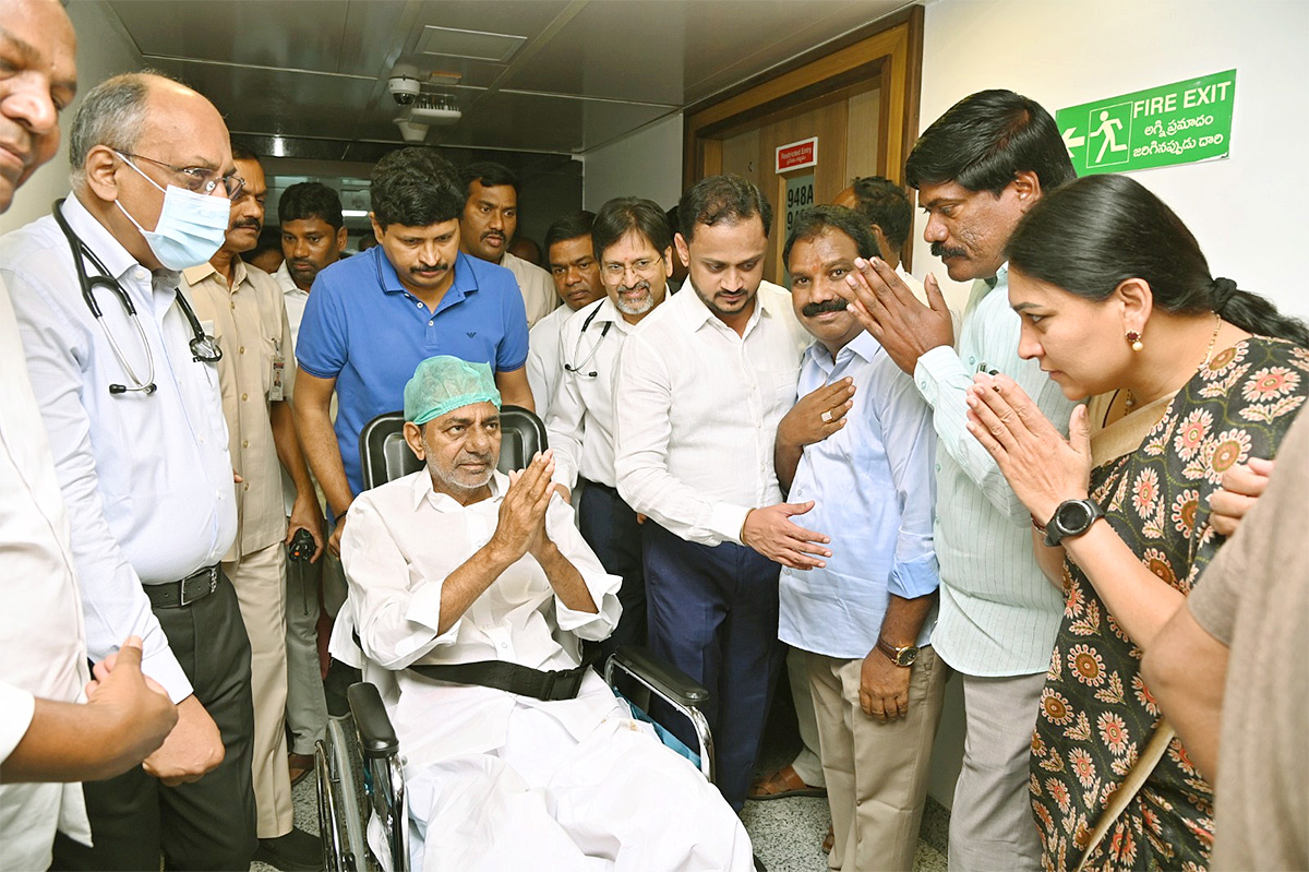 Former Telangana CM KCR Discharged From Hospital Pics - Sakshi3