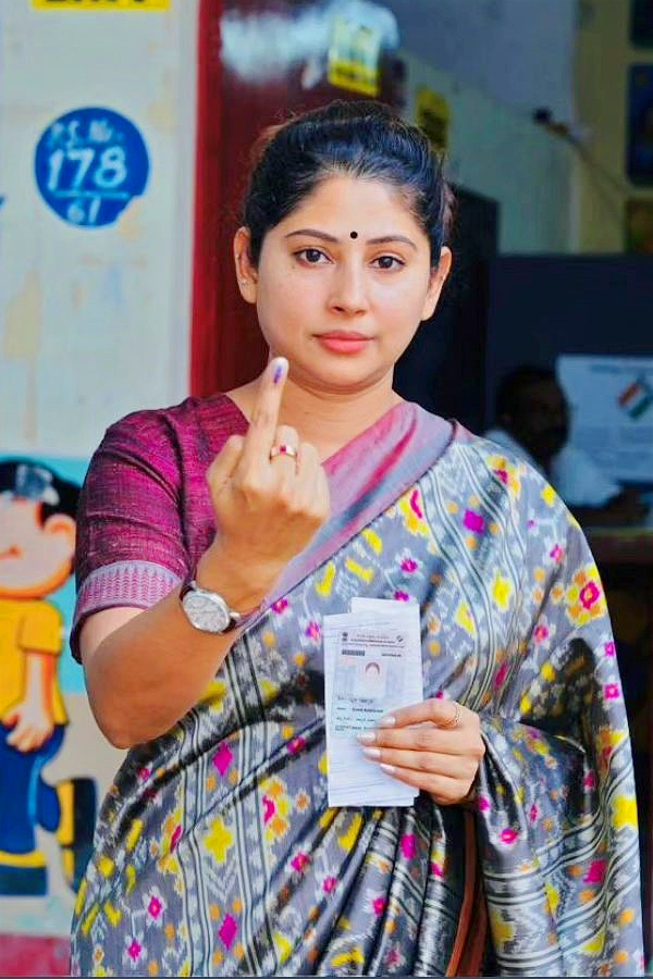 IAS officer Smita Sabharwal Best Photos - Sakshi35