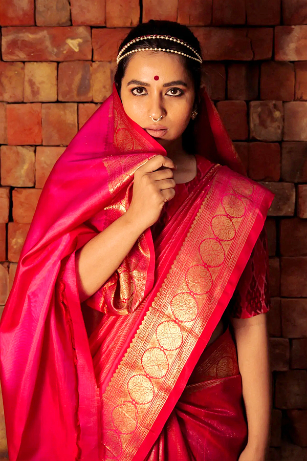 Actress Komalee Prasad Latest Photo Shoot Pics - Sakshi3