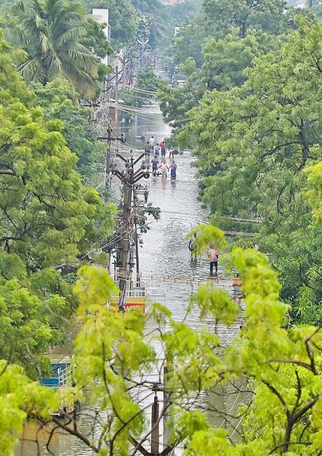 Heavy rains predicted in Tamil Nadu Pics - Sakshi16