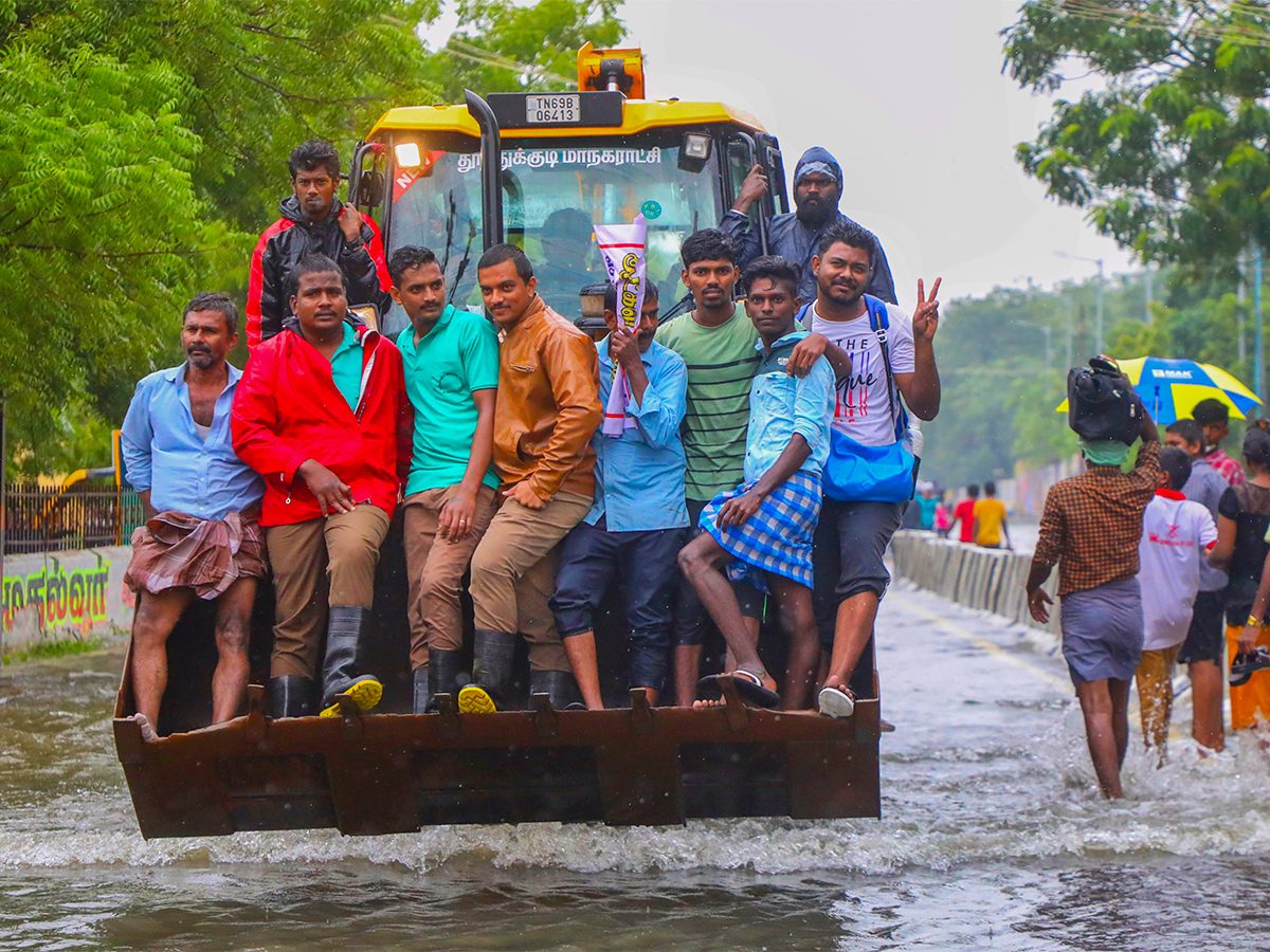 Heavy rains predicted in Tamil Nadu Pics - Sakshi19