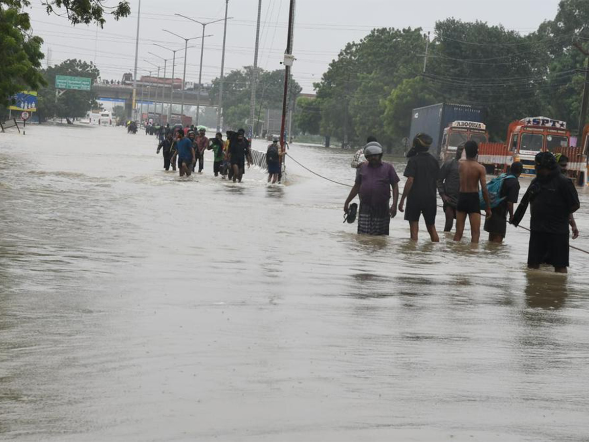 Heavy rains predicted in Tamil Nadu Pics - Sakshi26