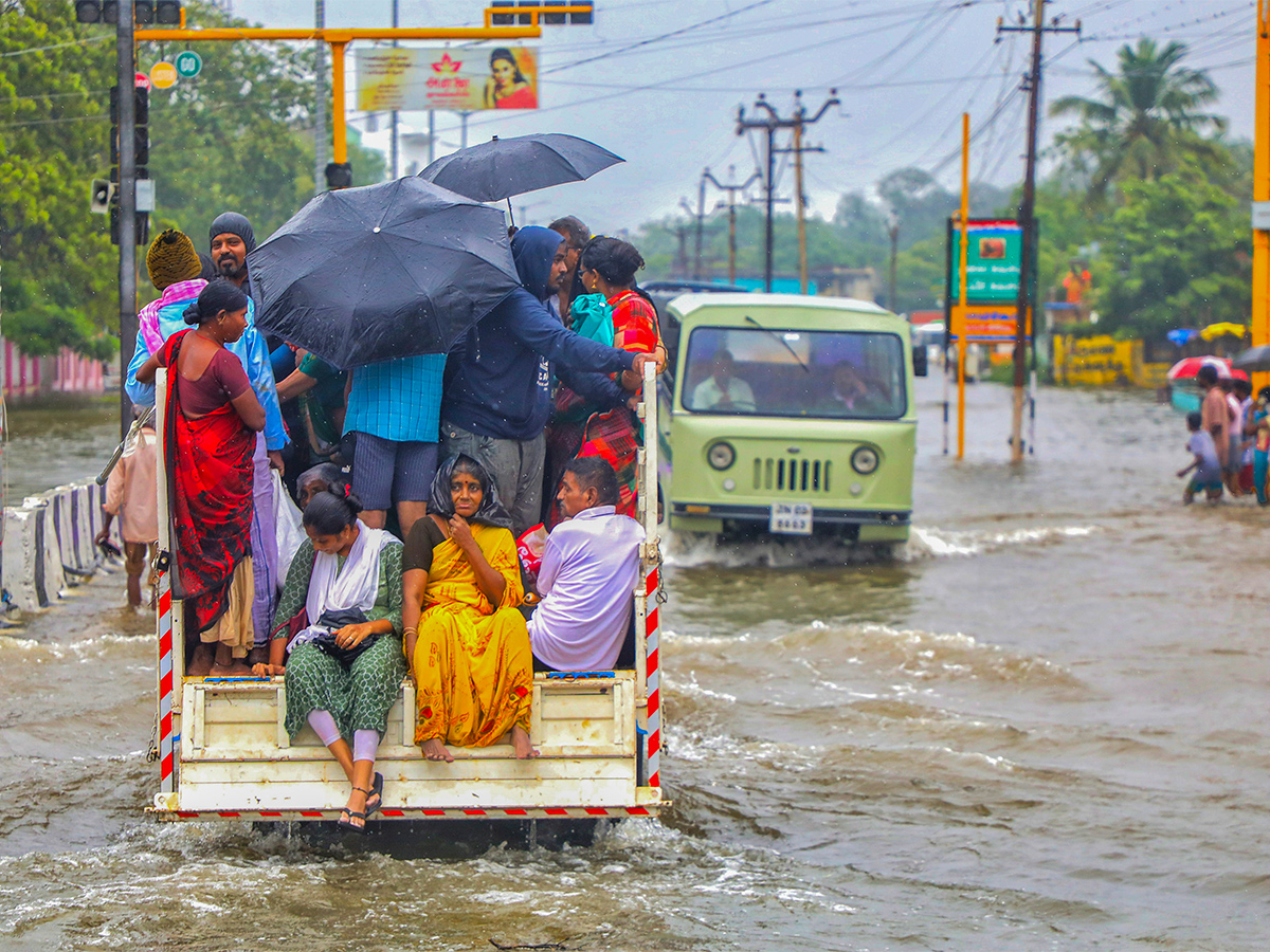 Heavy rains predicted in Tamil Nadu Pics - Sakshi6