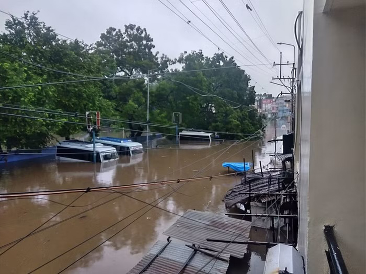 Heavy rains predicted in Tamil Nadu Pics - Sakshi8