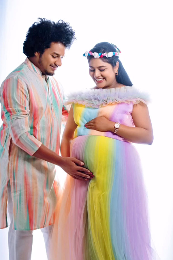 Mukku Avinash Wife Anuja Baby Bump Photos - Sakshi7