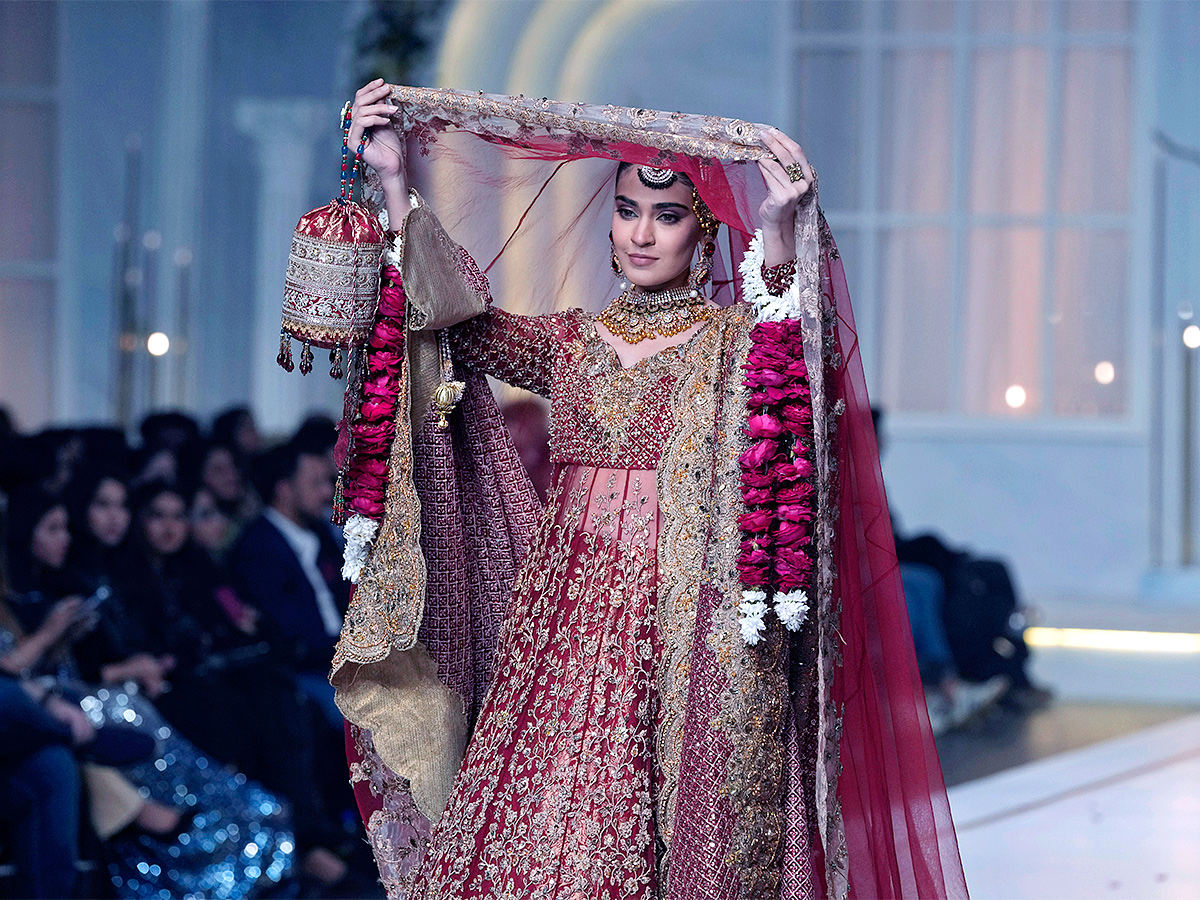 fashion show of Bridal Couture Week in Lahore photos - Sakshi31