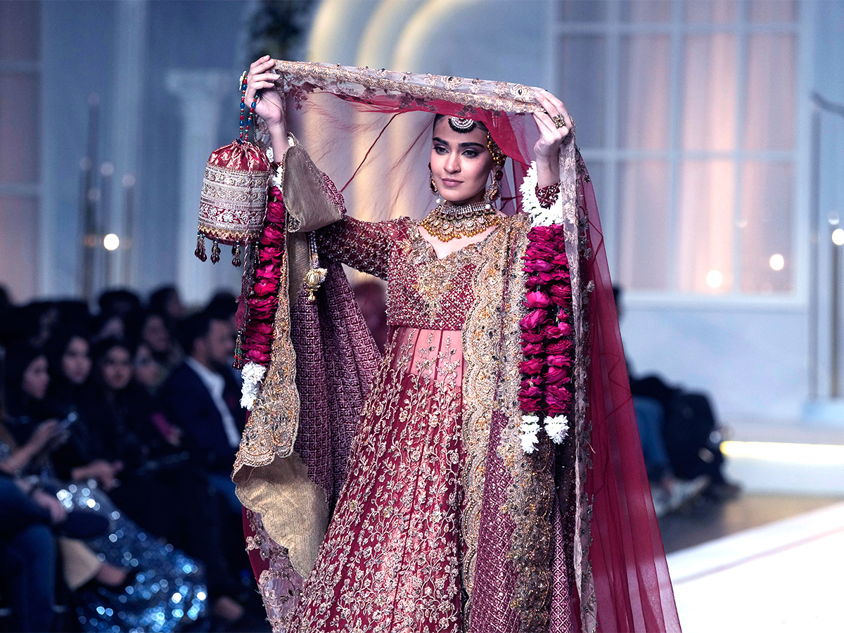 fashion show of Bridal Couture Week in Lahore photos - Sakshi5