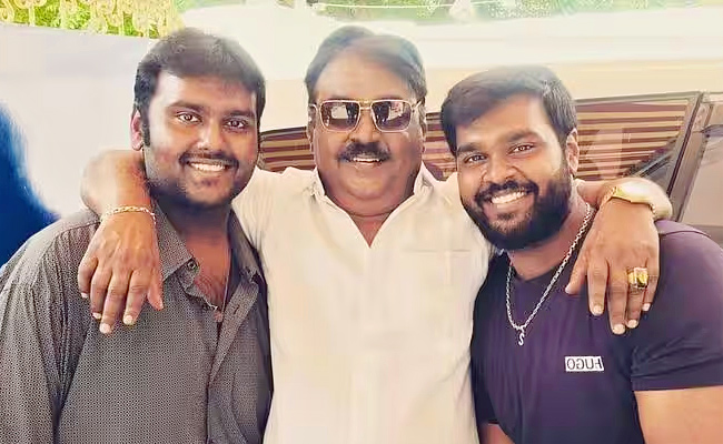 Captain Vijayakanth Family Photos With Wife And Son Photos - Sakshi12