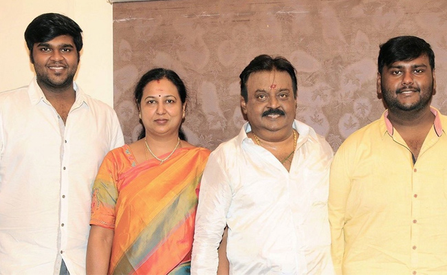 Captain Vijayakanth Family Photos With Wife And Son Photos - Sakshi18