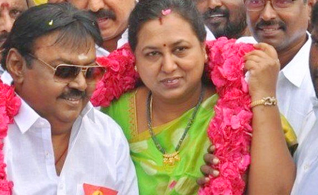 Captain Vijayakanth Family Photos With Wife And Son Photos - Sakshi21