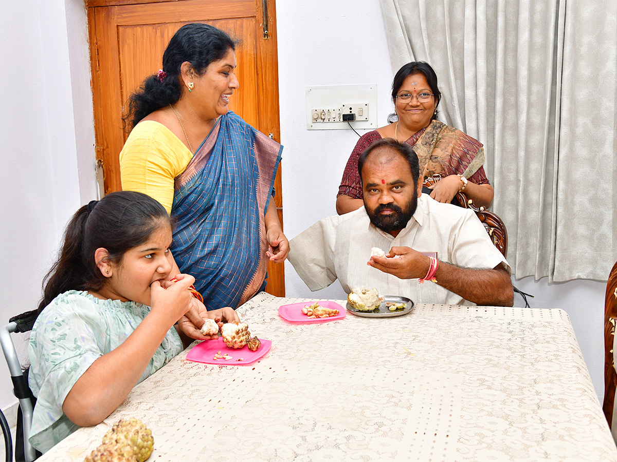 Telangana political leaders photos - Sakshi4