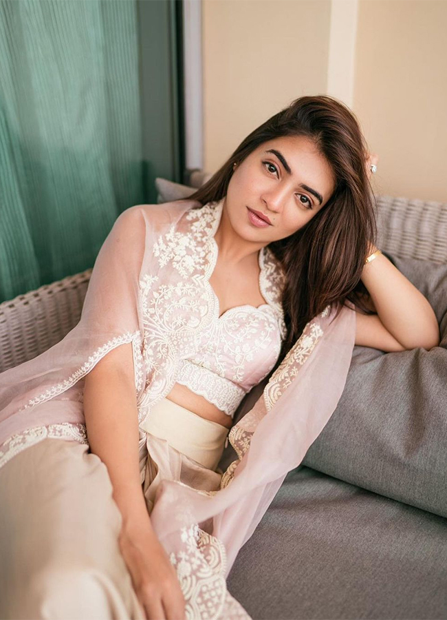 Actress Nazriya Nazim HD Pics - Sakshi22