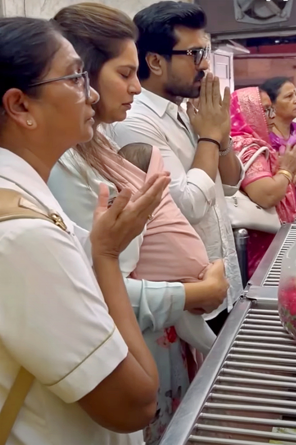 Ram Charan Visits Mahalaxmi Temple In Mumbai With Wife Upasana, Daughter Klin Kaara Photos - Sakshi2