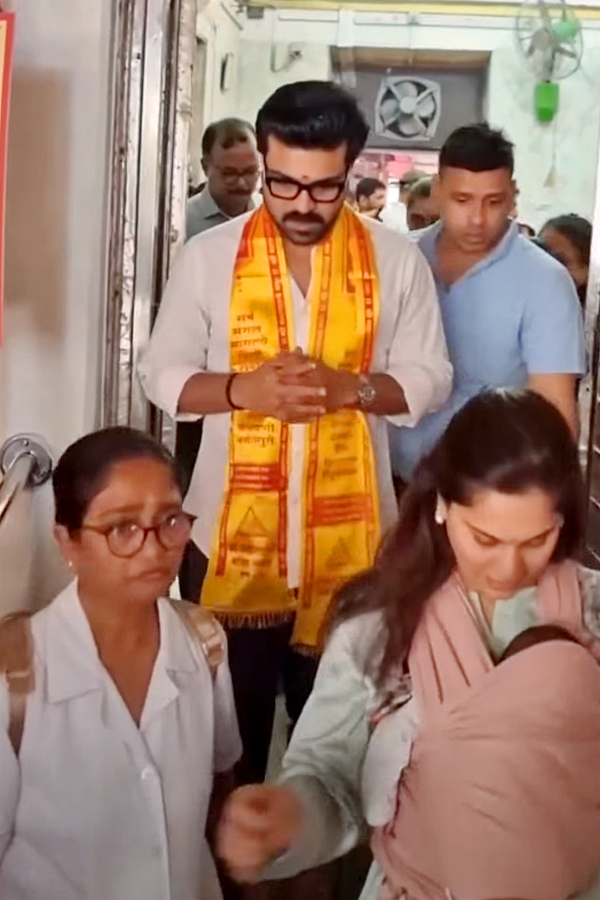 Ram Charan Visits Mahalaxmi Temple In Mumbai With Wife Upasana, Daughter Klin Kaara Photos - Sakshi7