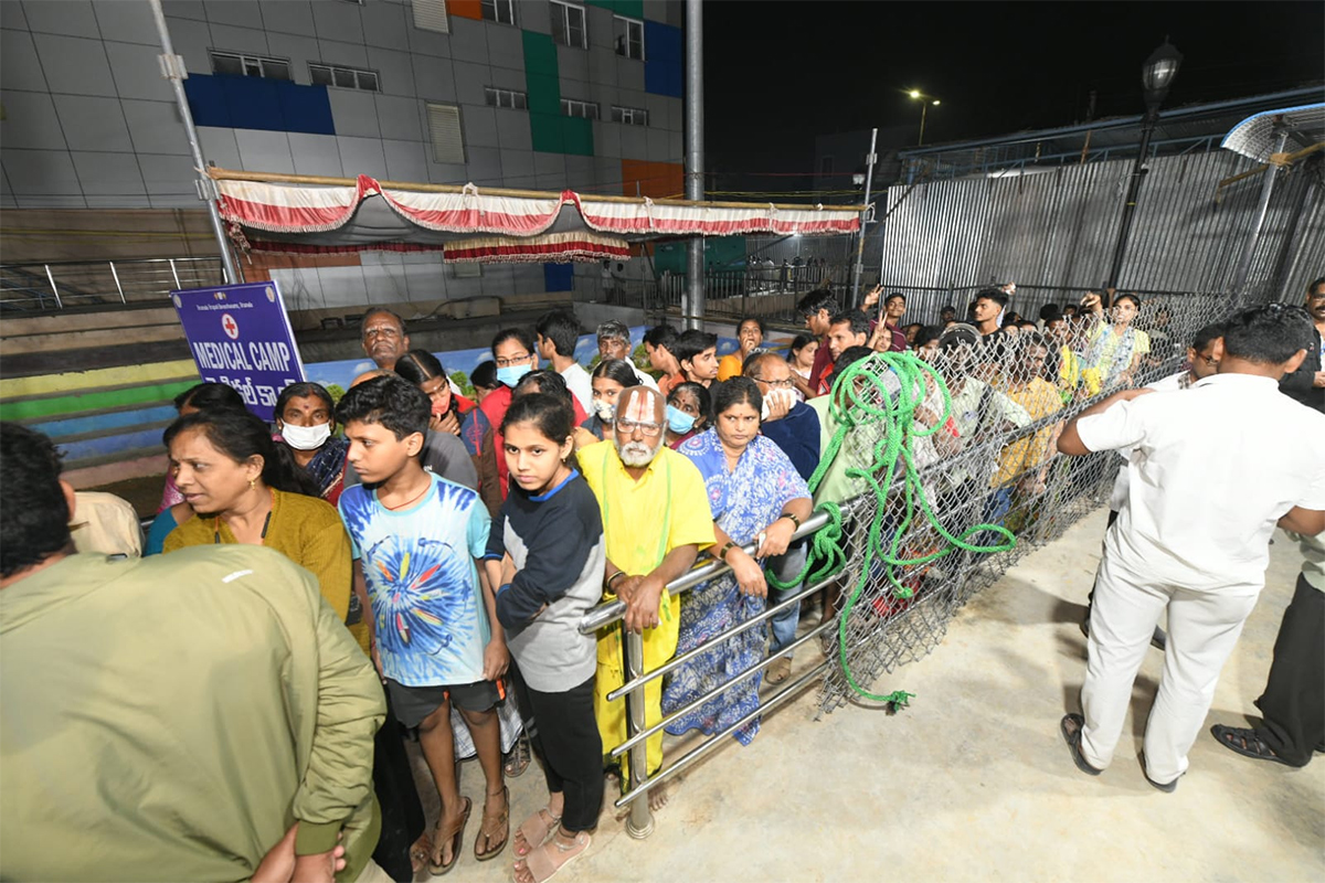 Tickets For Vaikunta Dwara Darshan At Tirumala Photos - Sakshi18