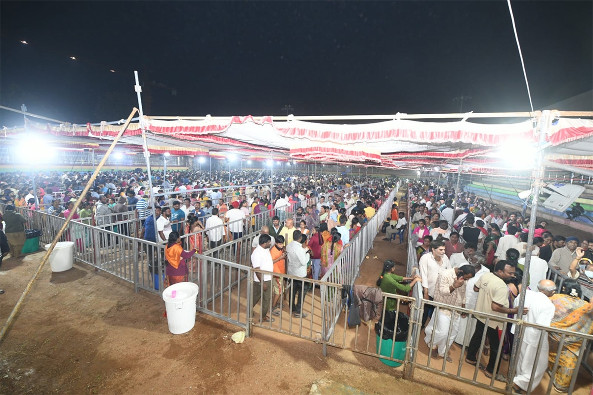 Tickets For Vaikunta Dwara Darshan At Tirumala Photos - Sakshi20