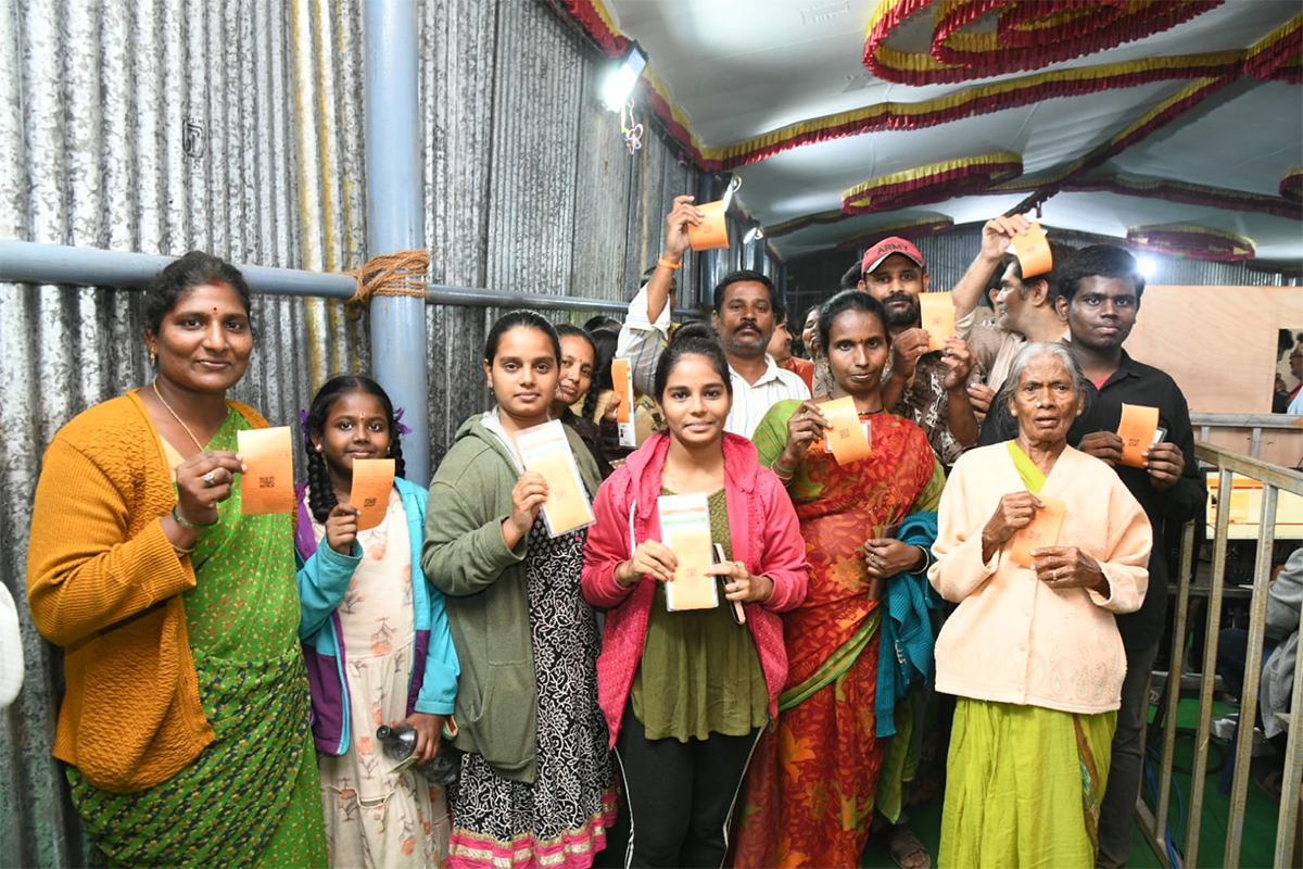 Tickets For Vaikunta Dwara Darshan At Tirumala Photos - Sakshi2