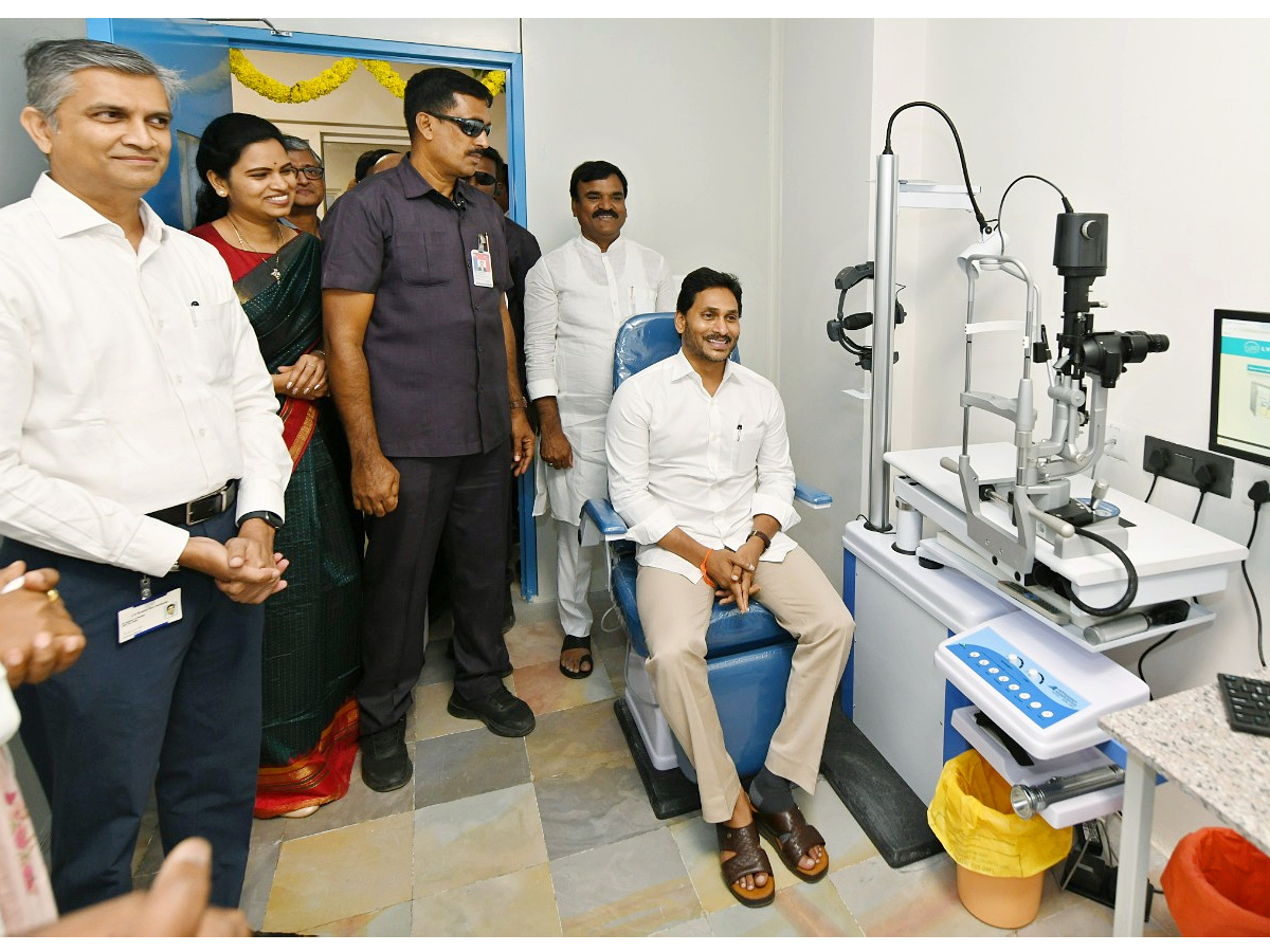 AP CM YS Jagan YSR Kadapa District Tour PHotos - Sakshi31