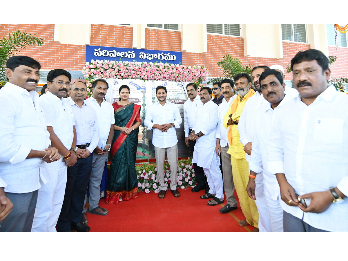 AP CM YS Jagan YSR Kadapa District Tour PHotos - Sakshi22