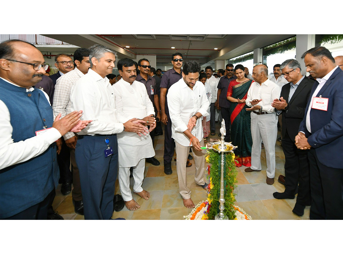 AP CM YS Jagan YSR Kadapa District Tour PHotos - Sakshi28