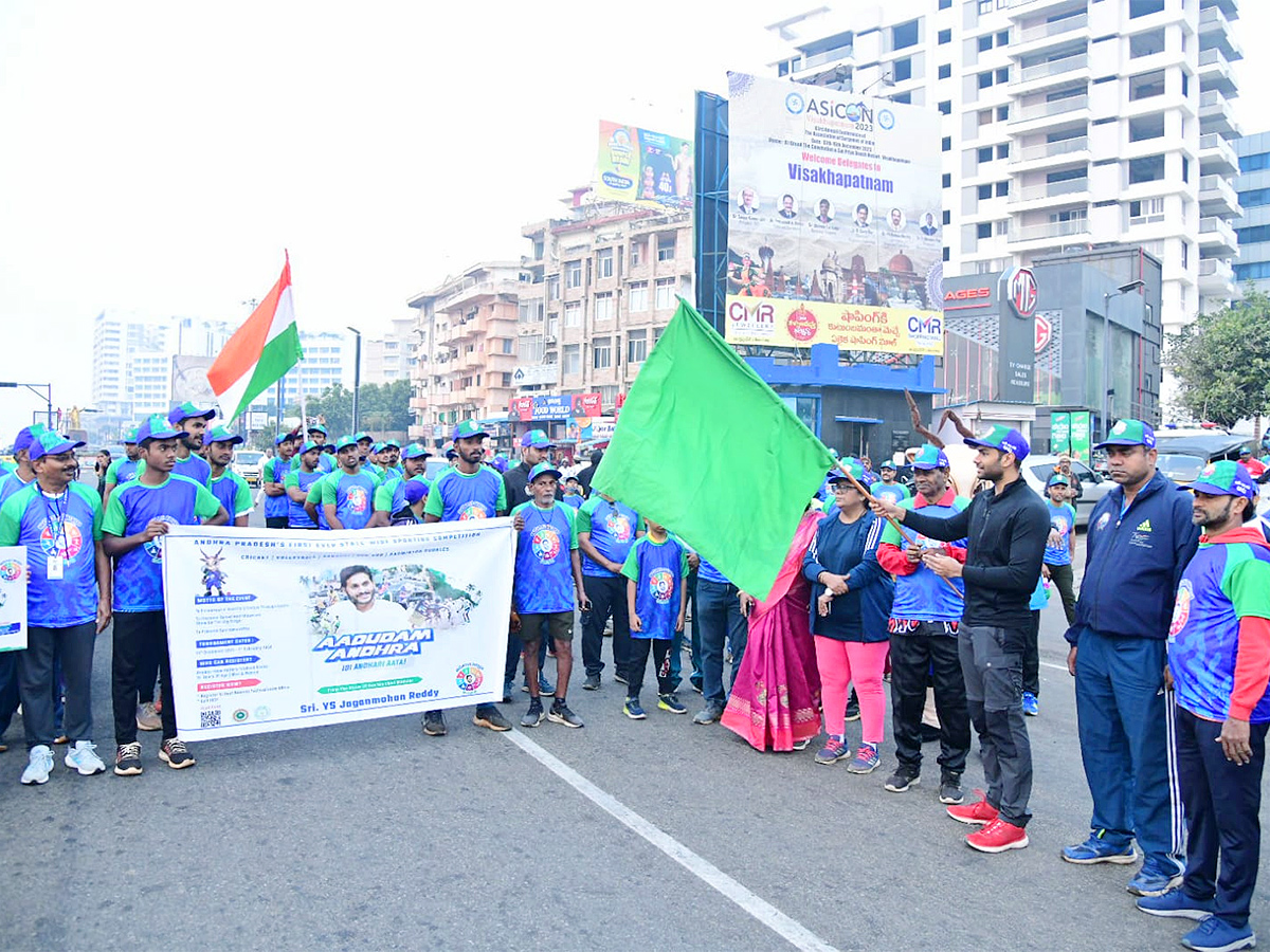 Adudam Andhra marathon run at visakhapatnam - Sakshi10