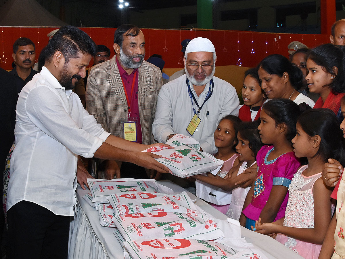 CM Revanth Reddy Christmas Celebrations at LB Stadium - Sakshi12