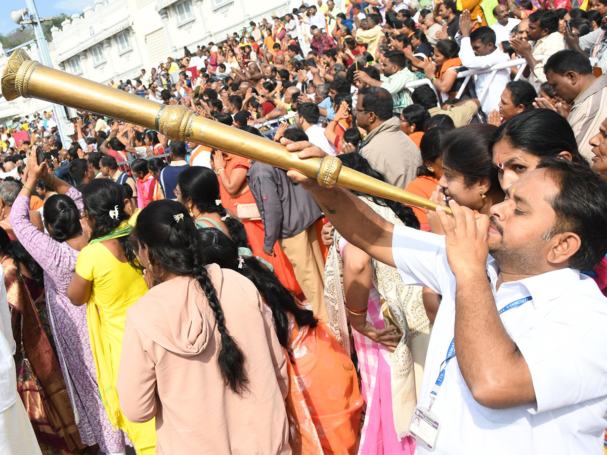 Vaikunta Ekadasi 2023 Date in Tirumala - Sakshi14