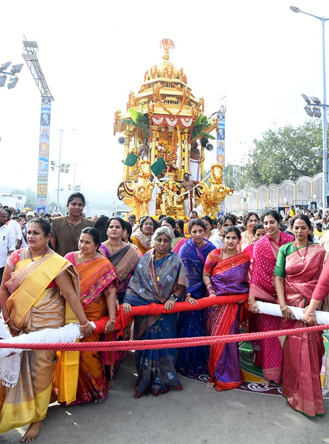 Vaikunta Ekadasi 2023 Date in Tirumala - Sakshi16