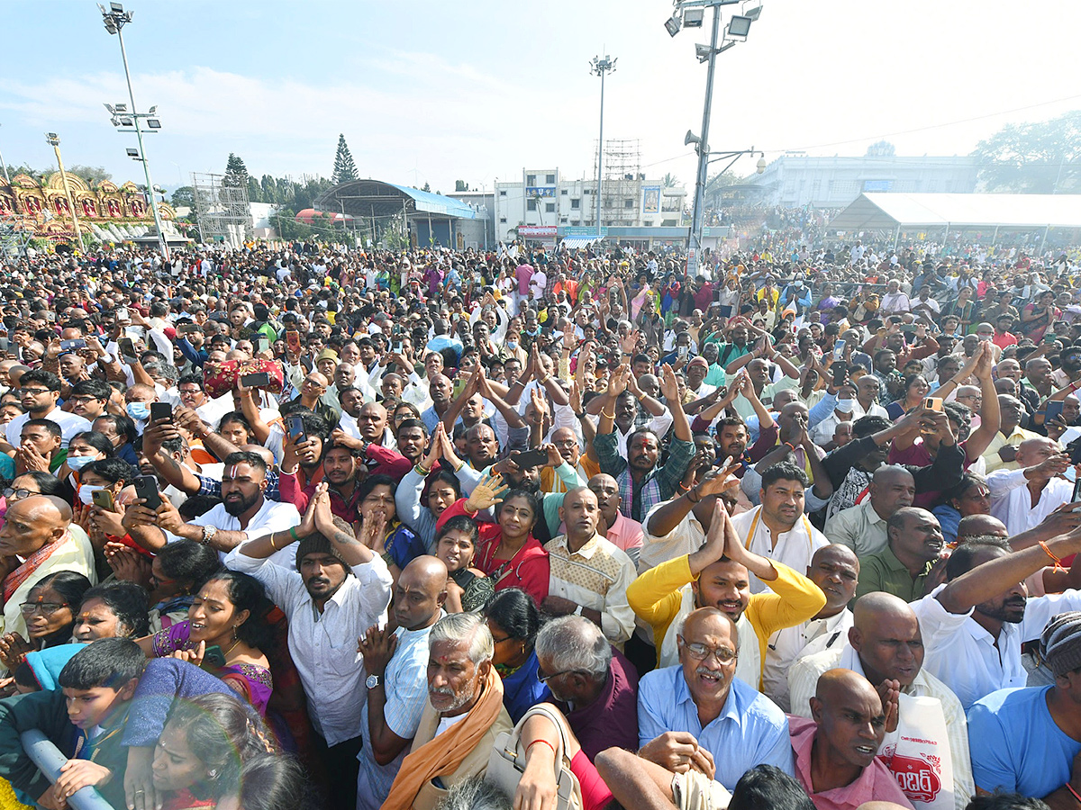 Vaikunta Ekadasi 2023 Date in Tirumala - Sakshi3