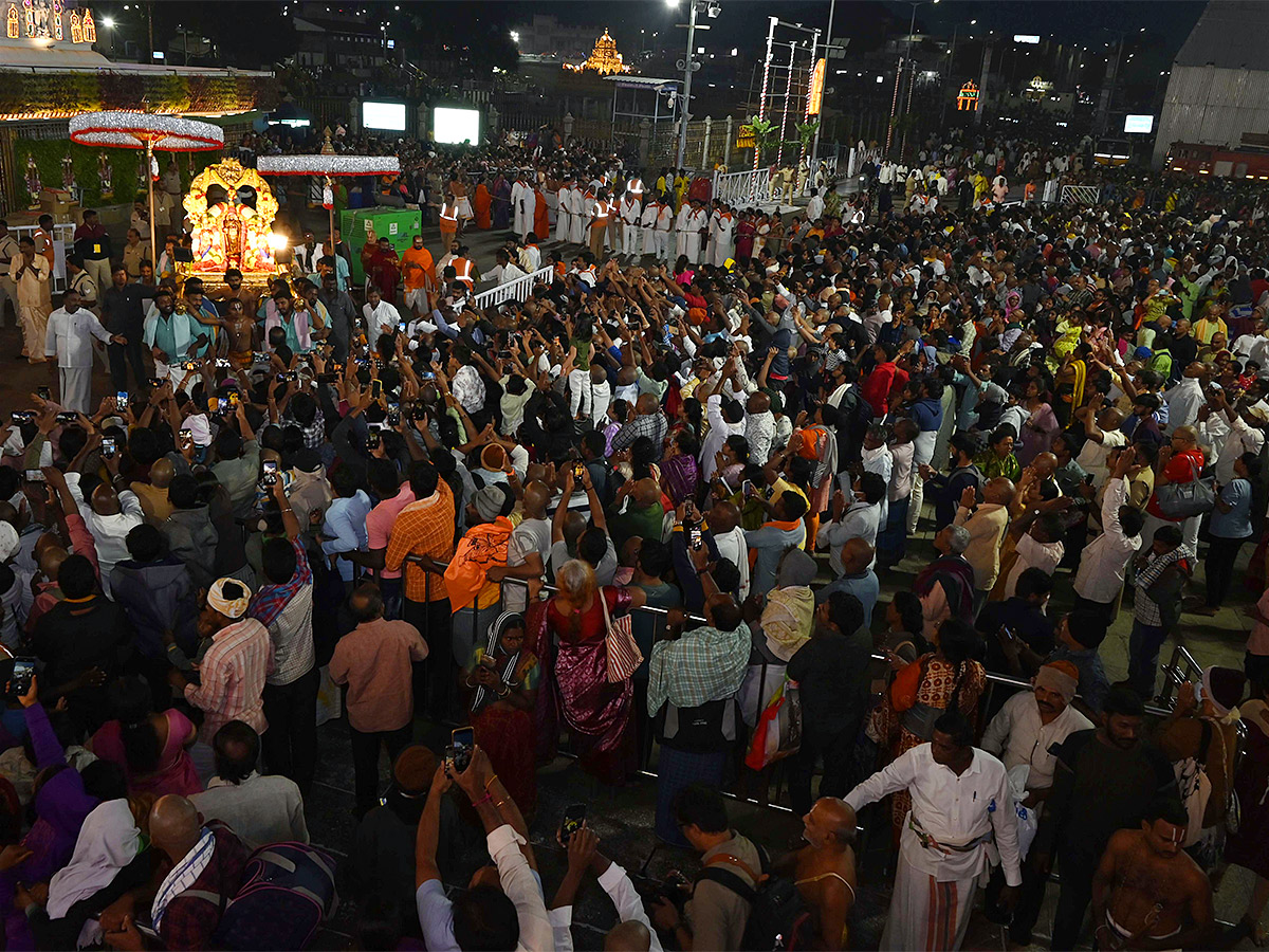 vaikunta ekadasi 2023 at tirumala photos - Sakshi5